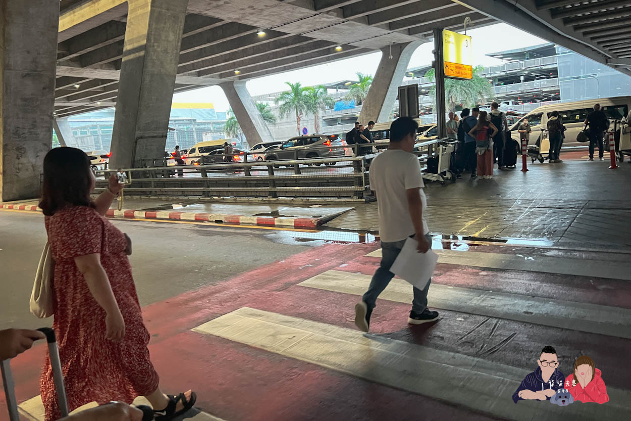 KLOOK曼谷機場接送評價》11人座超划算,泰國素萬那普機場實際搭乘經驗分享。 - 第14張圖 KLOOK曼谷機場接送 (8)