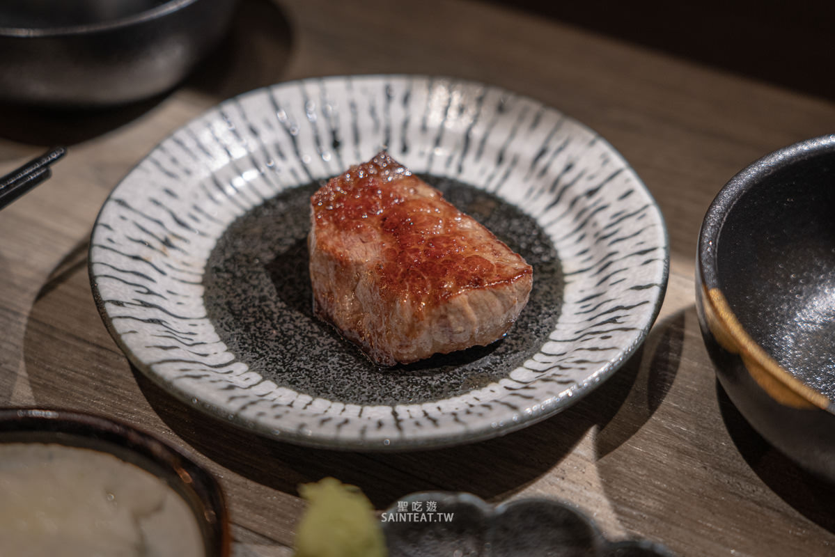 KODO和牛燒肉》二訪！台中燒肉推薦，超超超超好吃的和牛燒烤，而且全程桌邊幫烤！！