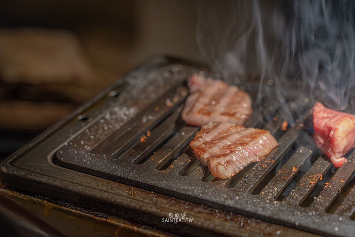 KODO和牛燒肉》二訪！台中燒肉推薦，超超超超好吃的和牛燒烤，而且全程桌邊幫烤！！