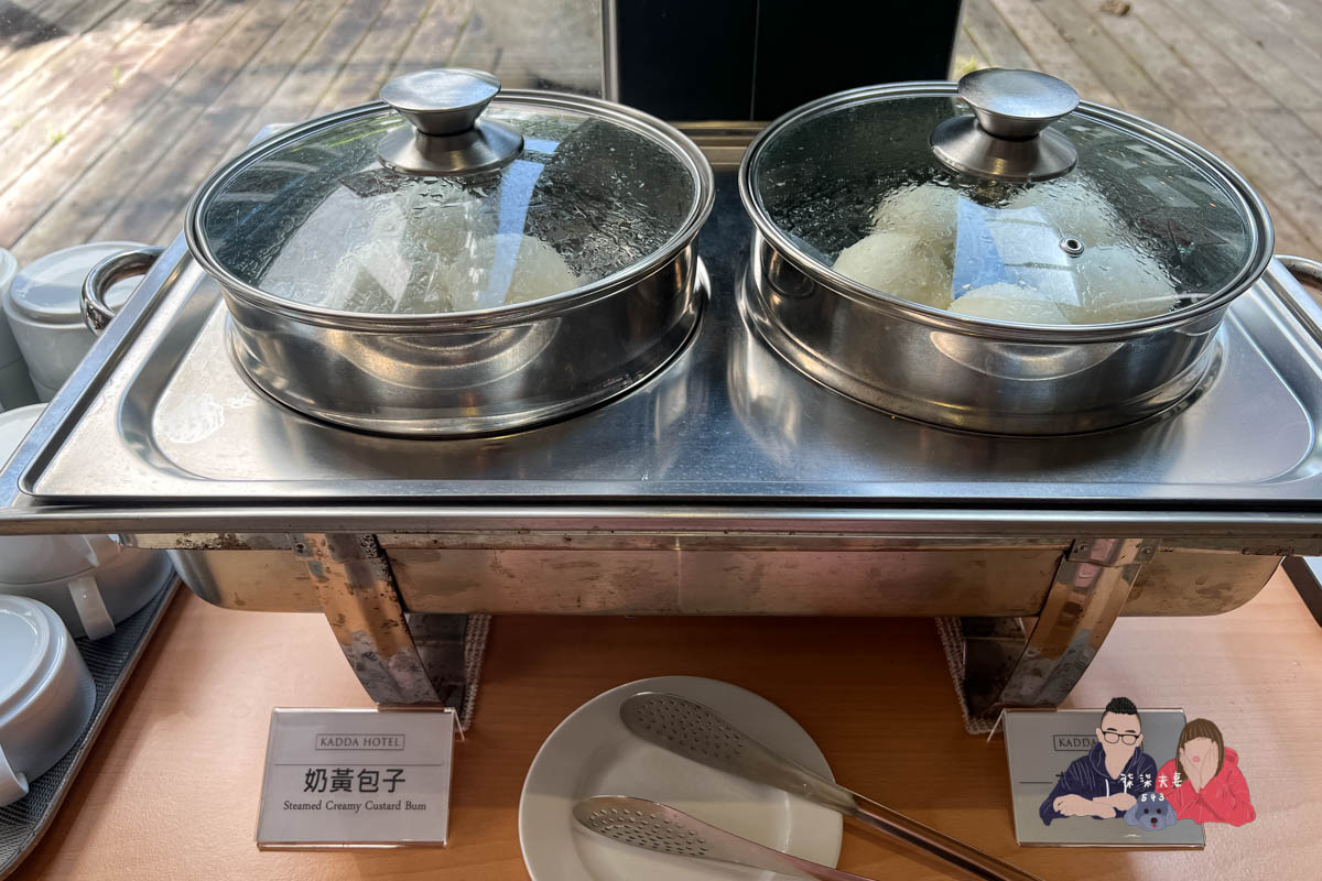 Kadda Hotel 璽賓行旅》每間都是海景房，還有無邊際泳池，窗外海天一色好壯闊！