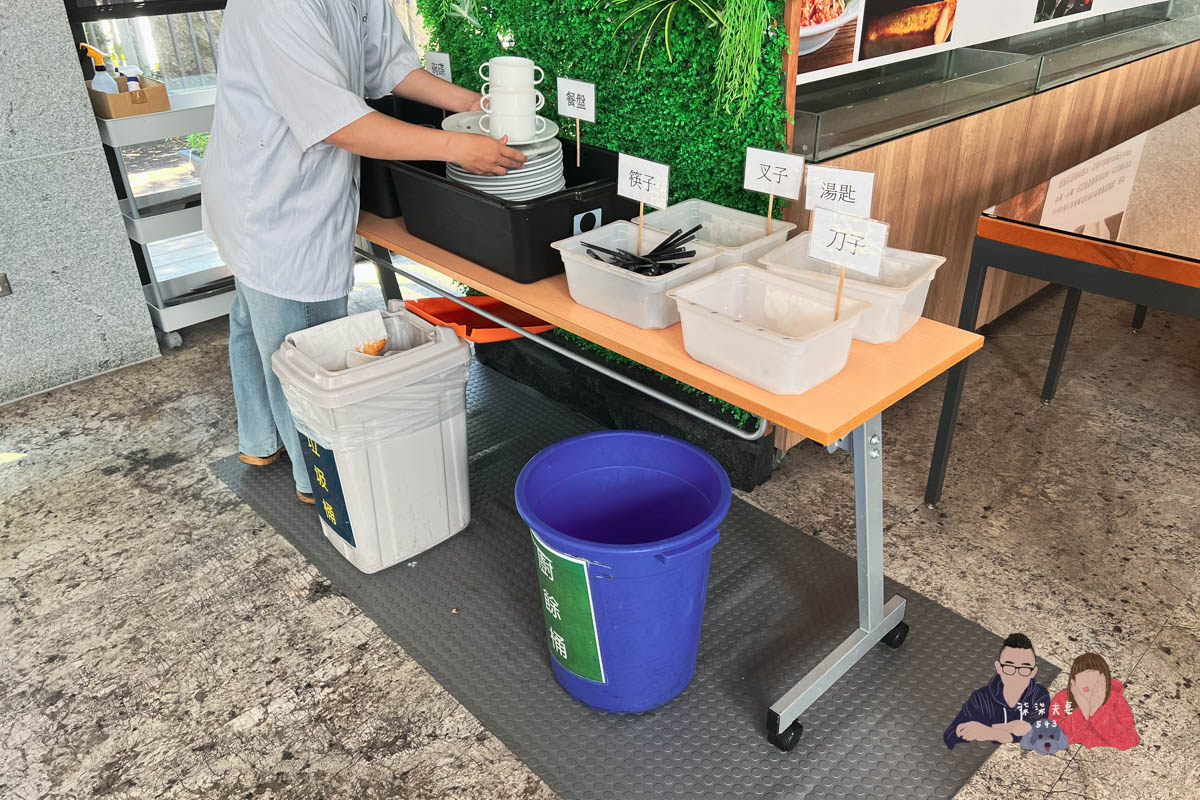 Kadda Hotel 璽賓行旅》每間都是海景房，還有無邊際泳池，窗外海天一色好壯闊！