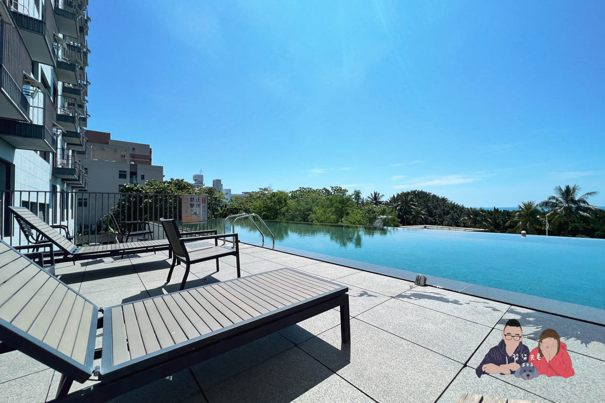 Kadda Hotel 璽賓行旅》每間都是海景房，還有無邊際泳池，窗外海天一色好壯闊！