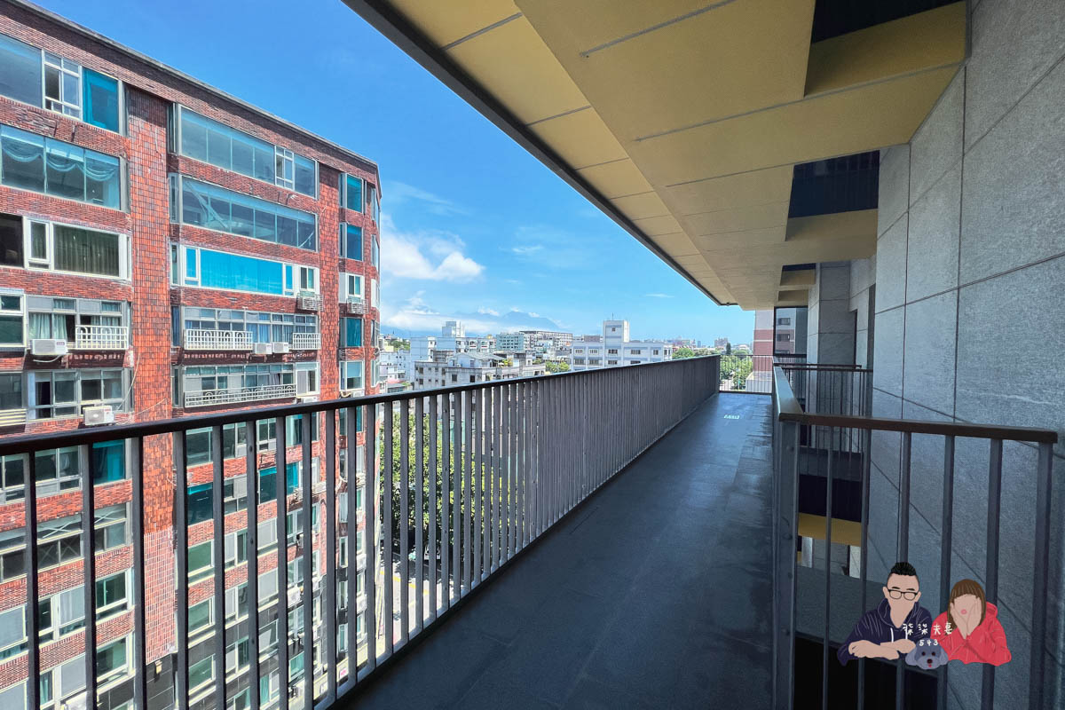 Kadda Hotel 璽賓行旅》每間都是海景房，還有無邊際泳池，窗外海天一色好壯闊！