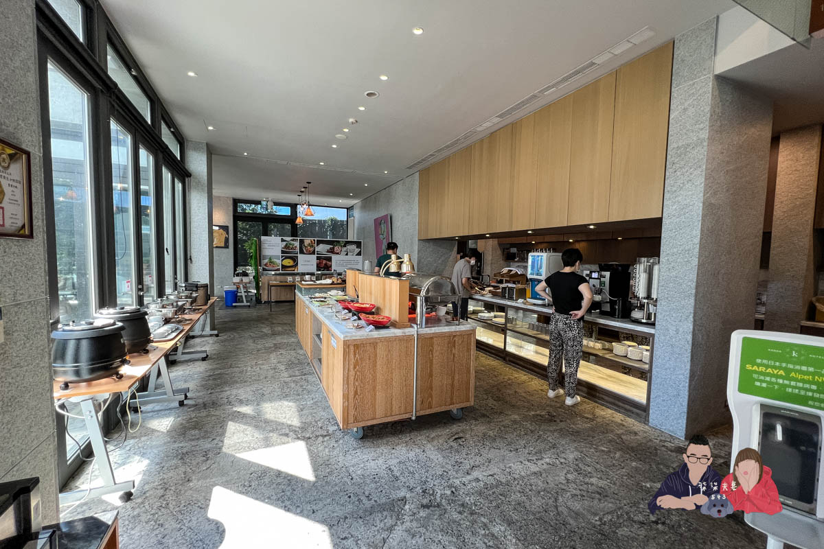 Kadda Hotel 璽賓行旅》每間都是海景房，還有無邊際泳池，窗外海天一色好壯闊！