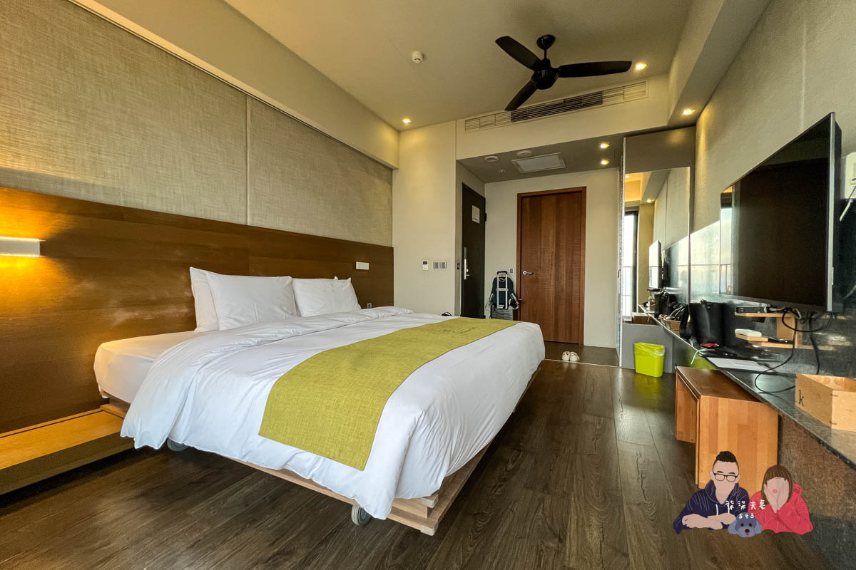 Kadda Hotel 璽賓行旅》每間都是海景房，還有無邊際泳池，窗外海天一色好壯闊！