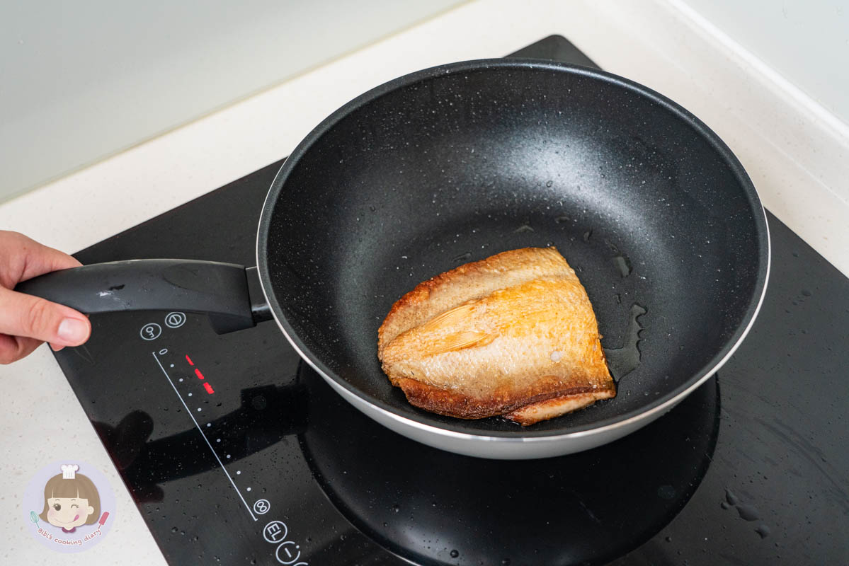 不沾鍋推薦》樂扣樂扣不沾鍋北歐極光灰,適用於瓦斯爐、IH爐、電磁爐、電陶爐等多種爐具 - 第7張圖 不沾鍋推薦》樂扣樂扣不沾鍋北歐極光灰,適用於瓦斯爐、IH爐、電磁爐、電陶爐等多種爐具