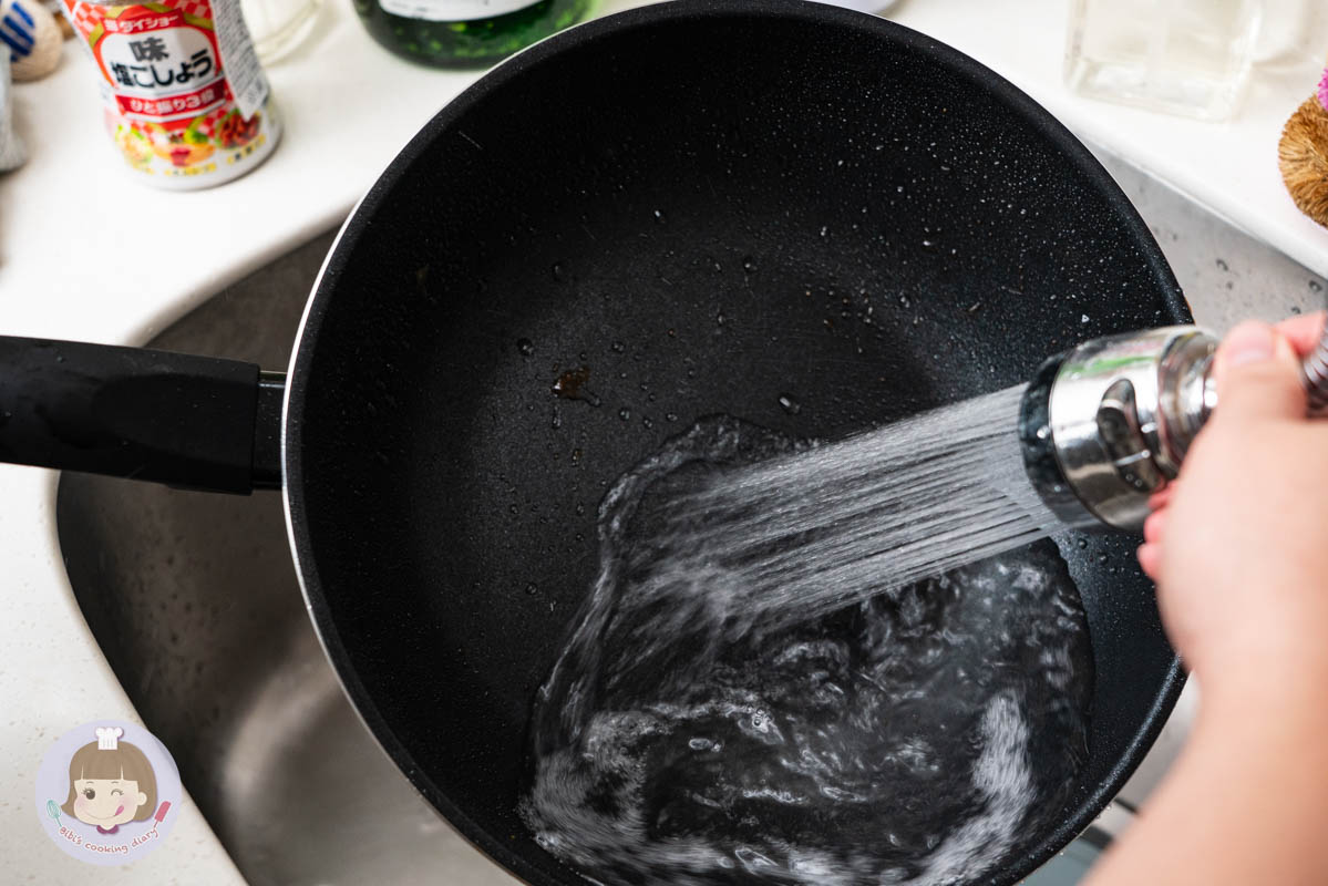 不沾鍋推薦》樂扣樂扣不沾鍋北歐極光灰，適用於瓦斯爐、IH爐、電磁爐、電陶爐等多種爐具