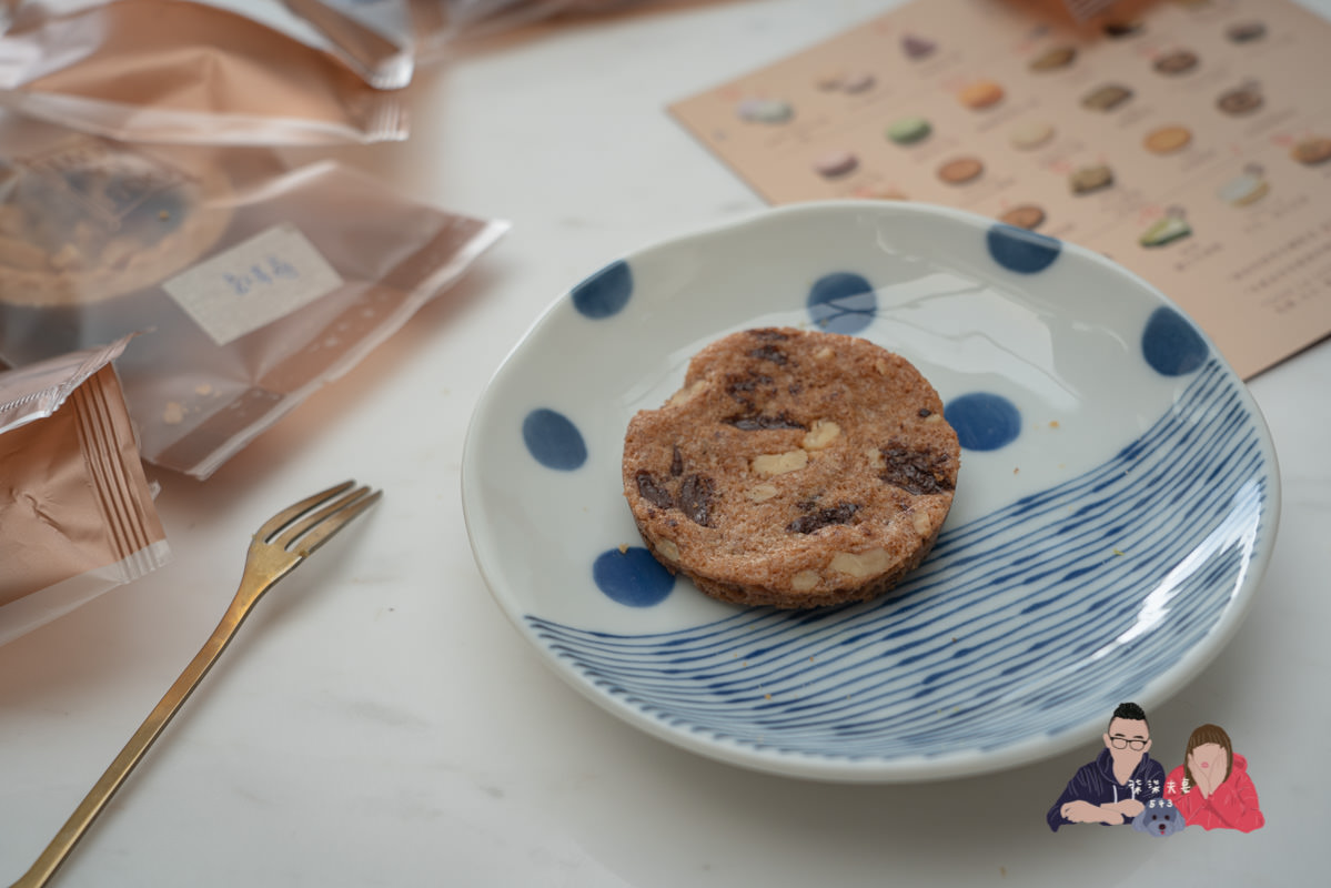 喜餅試吃》OOH LA LOVE 頂級法式手工喜餅｜每一款口味都有驚喜，網路一片好評聲量的喜餅品牌。