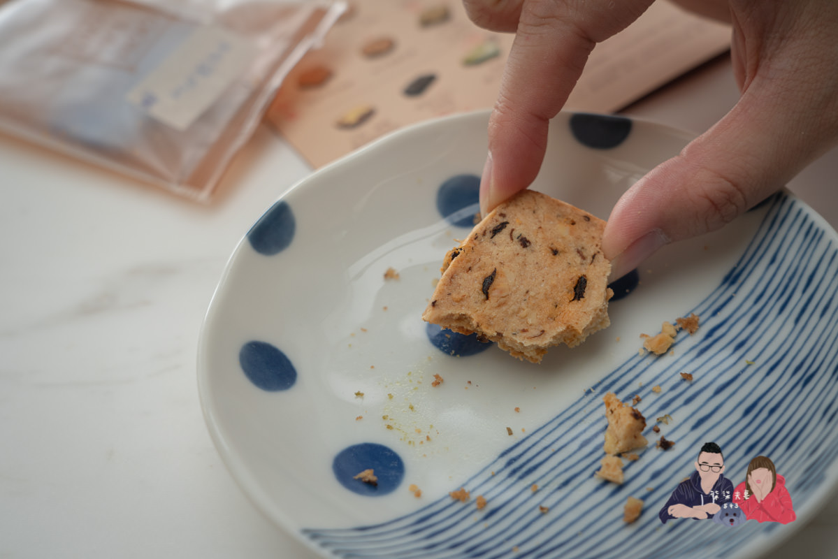 喜餅試吃》OOH LA LOVE 頂級法式手工喜餅｜每一款口味都有驚喜，網路一片好評聲量的喜餅品牌。