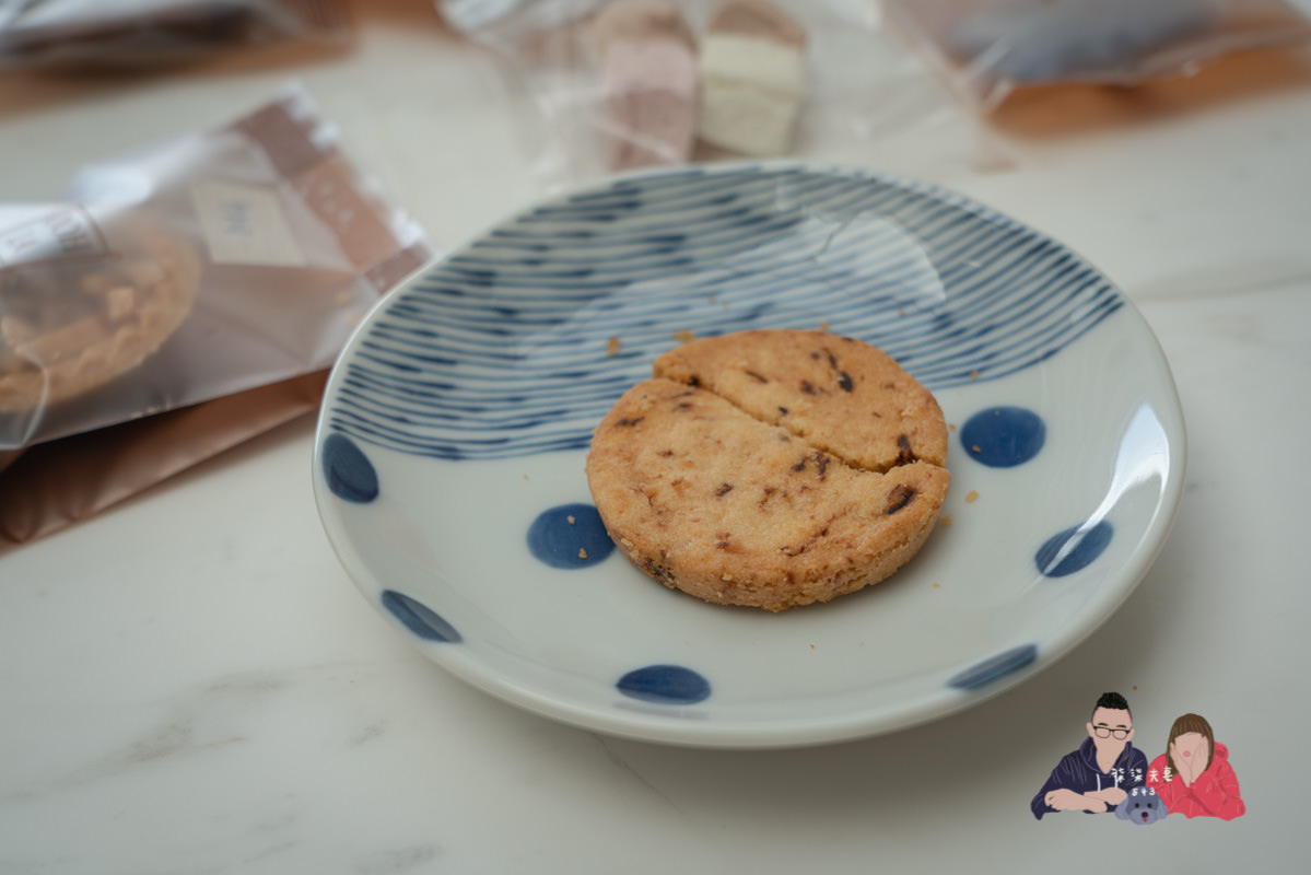 喜餅試吃》OOH LA LOVE 頂級法式手工喜餅｜每一款口味都有驚喜，網路一片好評聲量的喜餅品牌。