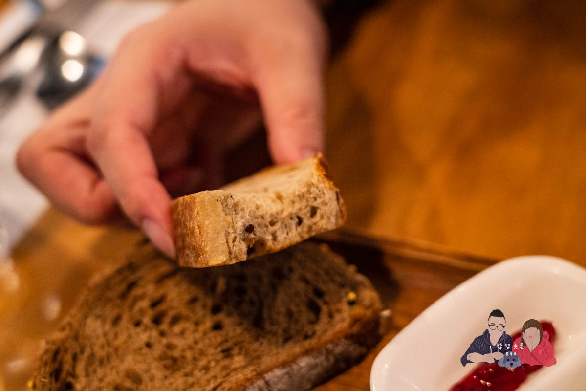 舒曼6號餐館南京店》台北小巨蛋早午餐推薦,爆好吃的德國豬腳絕對要點,千元內德式豬腳之王! - 第25張圖 舒曼6號餐館南京店》台北小巨蛋早午餐推薦,爆好吃的德國豬腳絕對要點,千元內德式豬腳之王!