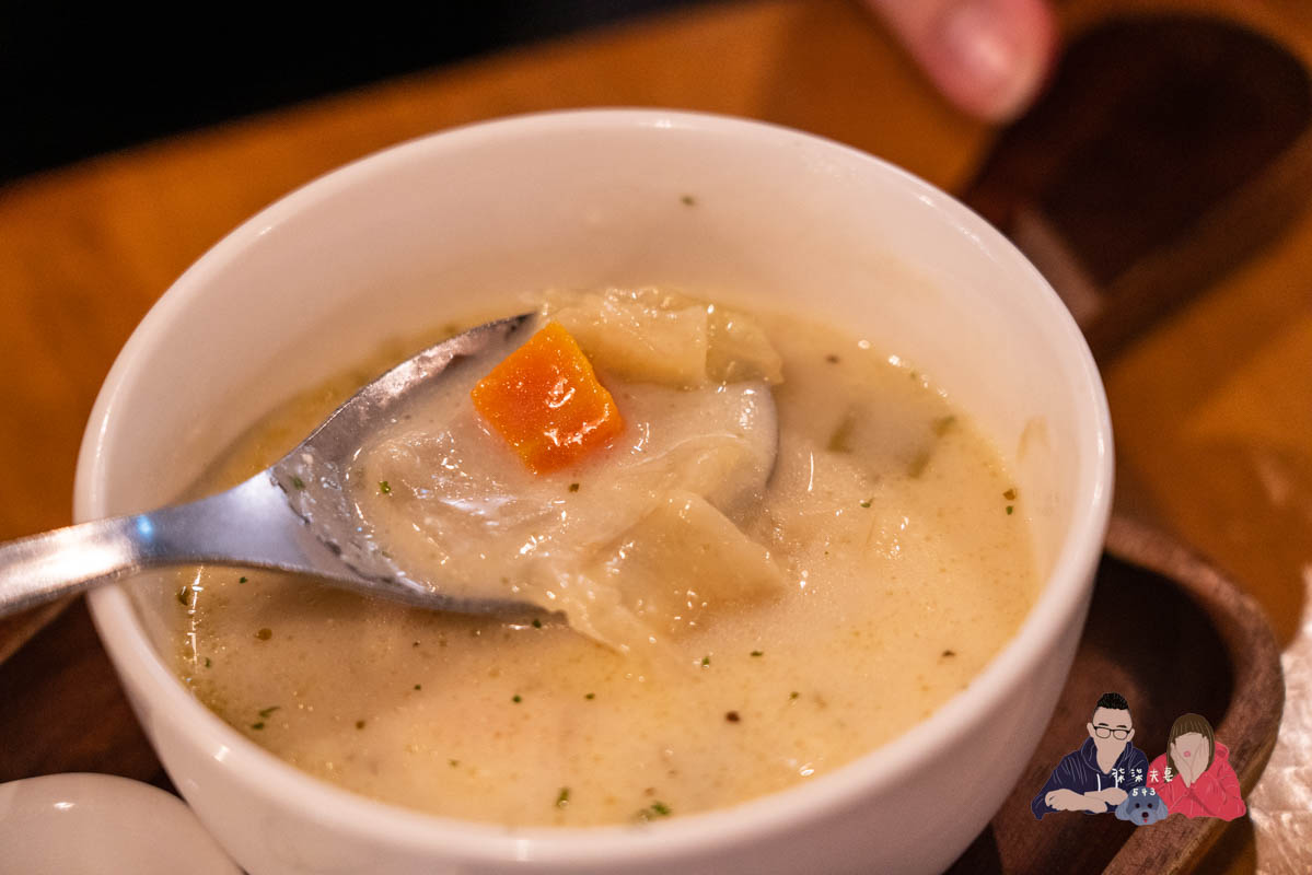 舒曼6號餐館南京店》台北小巨蛋早午餐推薦,爆好吃的德國豬腳絕對要點,千元內德式豬腳之王! - 第24張圖 舒曼6號餐館南京店》台北小巨蛋早午餐推薦,爆好吃的德國豬腳絕對要點,千元內德式豬腳之王!