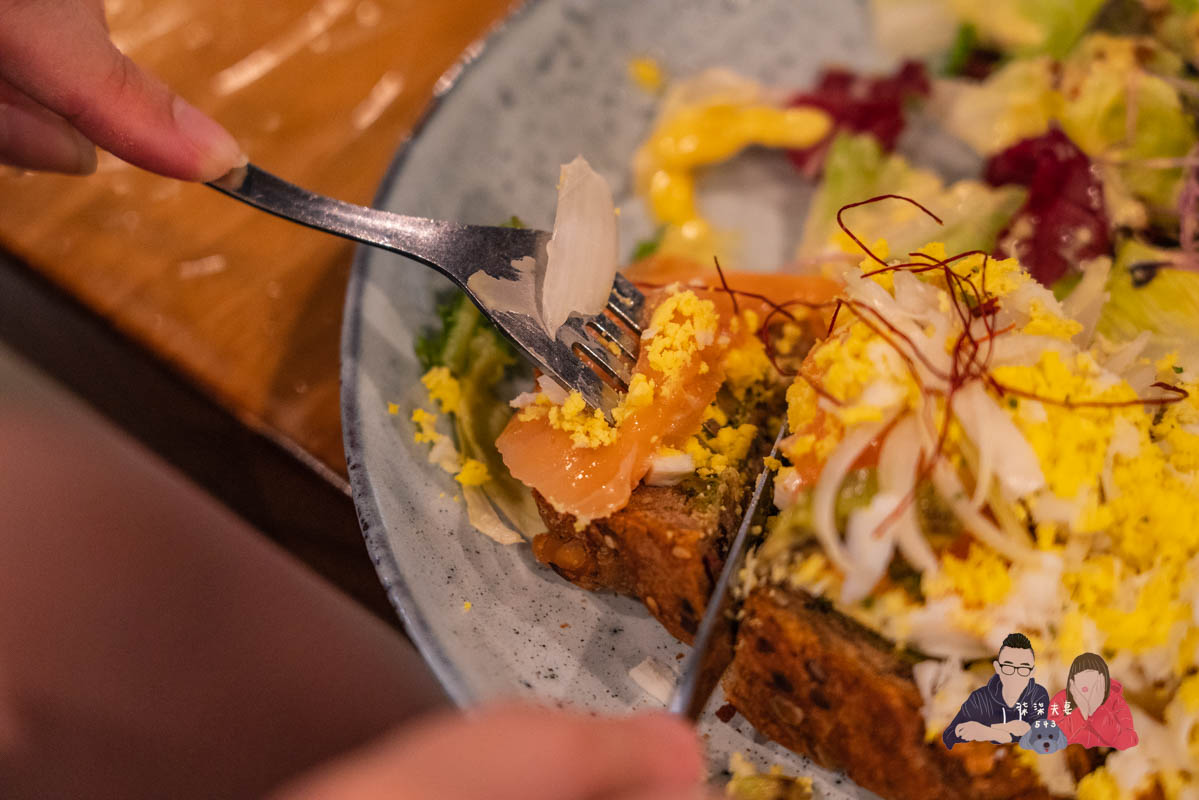 舒曼6號餐館南京店》台北小巨蛋早午餐推薦,爆好吃的德國豬腳絕對要點,千元內德式豬腳之王! - 第41張圖 舒曼6號餐館南京店》台北小巨蛋早午餐推薦,爆好吃的德國豬腳絕對要點,千元內德式豬腳之王!