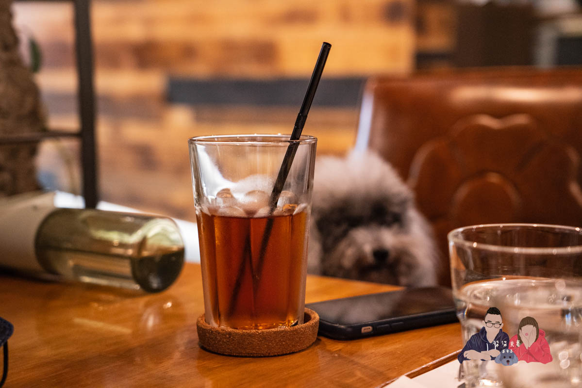 舒曼6號餐館南京店》台北小巨蛋早午餐推薦,爆好吃的德國豬腳絕對要點,千元內德式豬腳之王! - 第45張圖 舒曼6號餐館南京店》台北小巨蛋早午餐推薦,爆好吃的德國豬腳絕對要點,千元內德式豬腳之王!