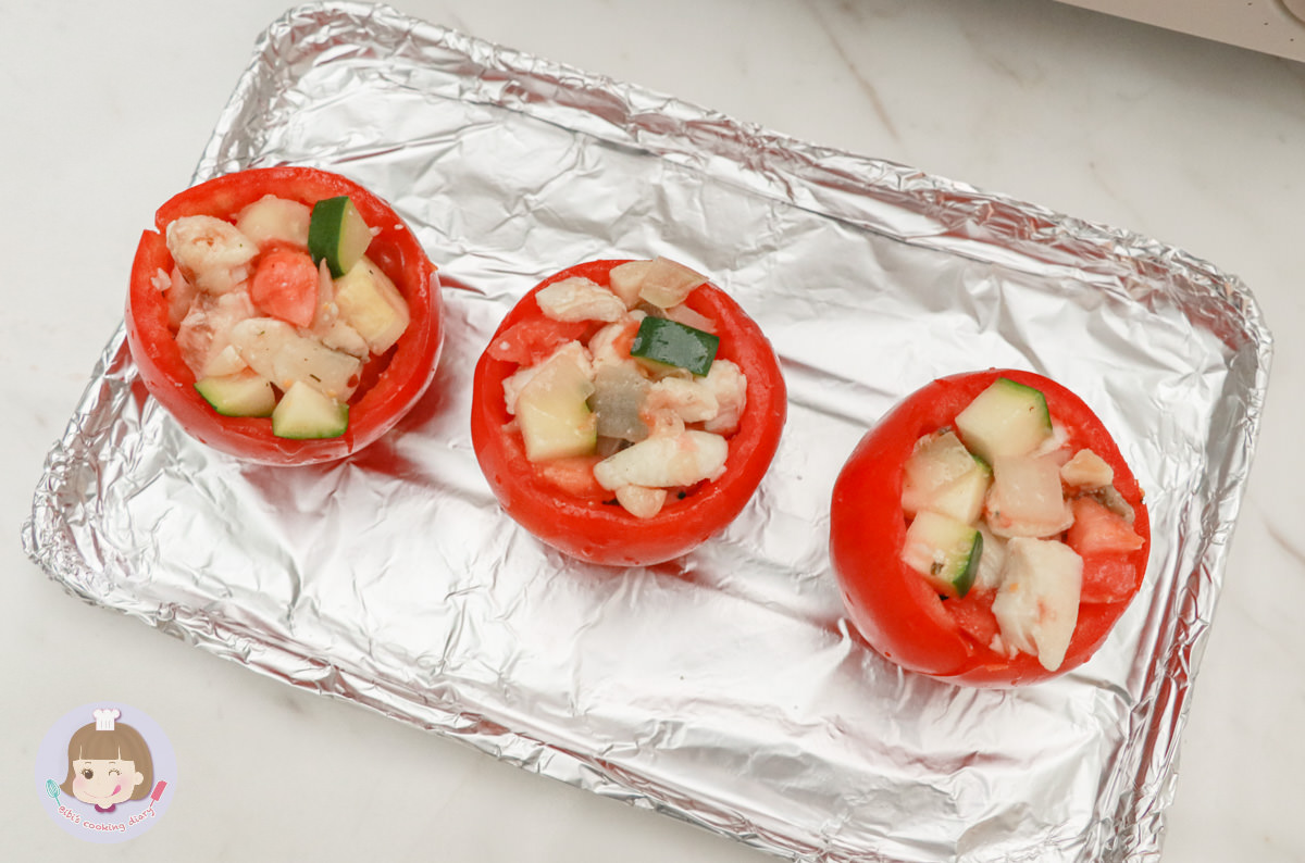 烤箱料理》焗烤蕃茄盅食譜|清炒、白醬、紅醬、青醬皆可自由變化 - 第8張圖 烤箱料理》焗烤蕃茄盅食譜|清炒、白醬、紅醬、青醬皆可自由變化