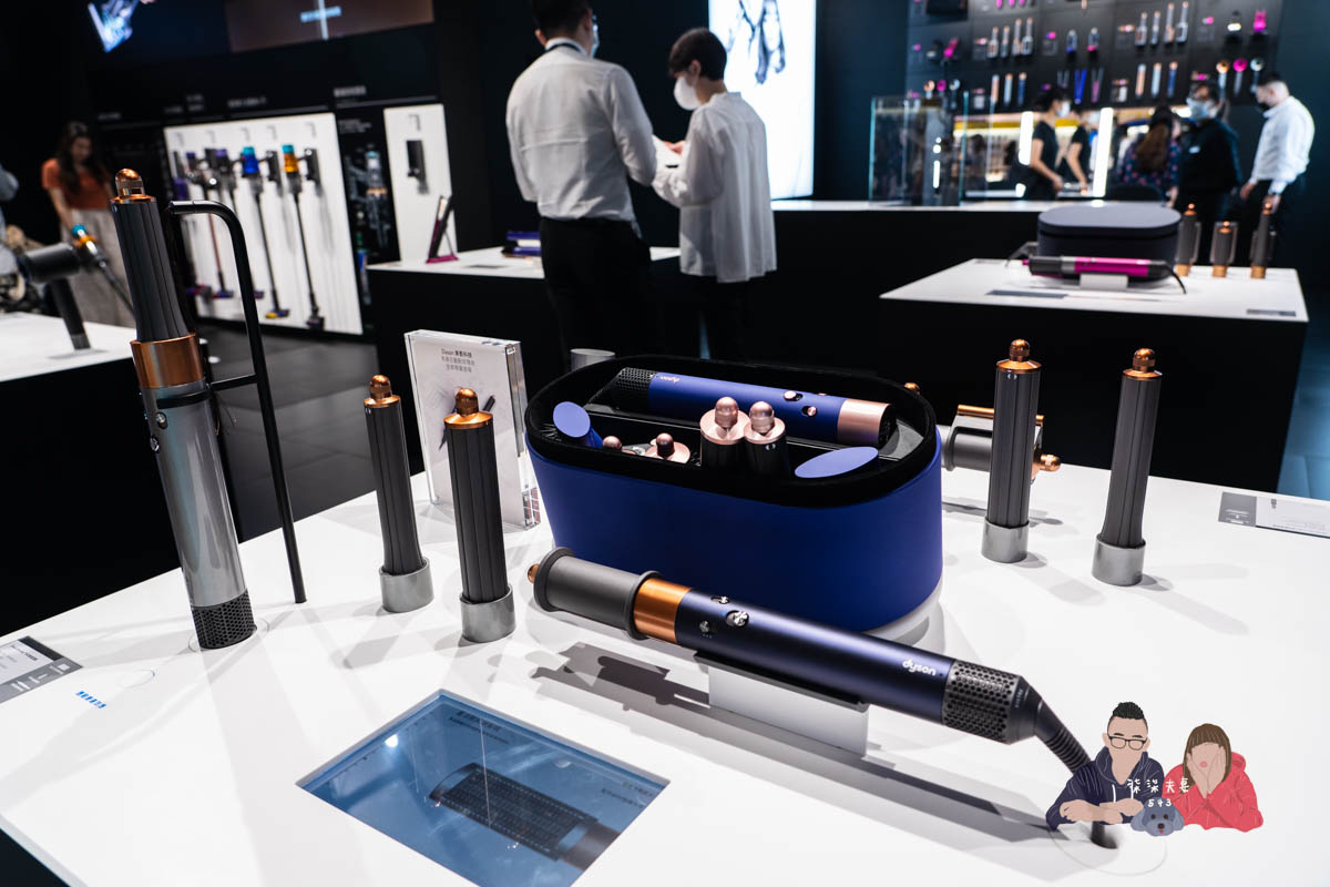 Dyson體驗店》全台首間就在新光三越A11，獨家提供禮盒個人化鐫刻服務！