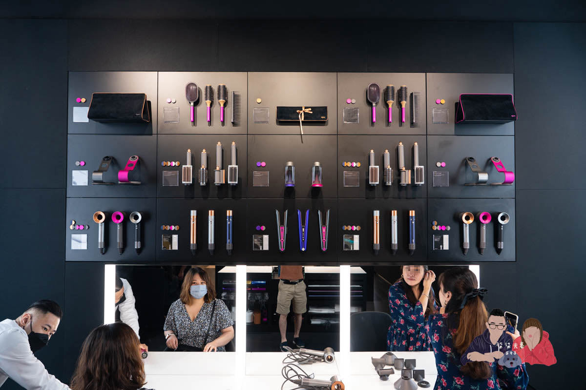 Dyson體驗店》全台首間就在新光三越A11，獨家提供禮盒個人化鐫刻服務！