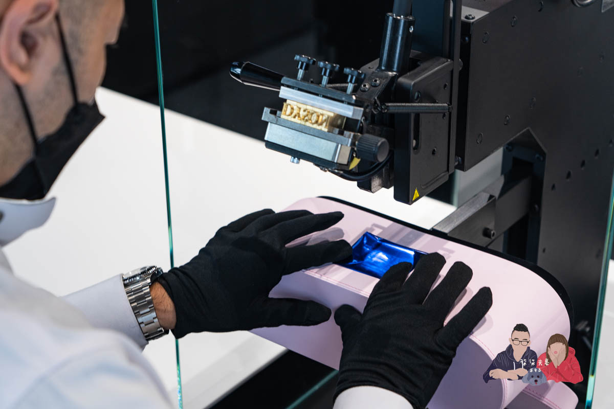 Dyson體驗店》全台首間就在新光三越A11，獨家提供禮盒個人化鐫刻服務！