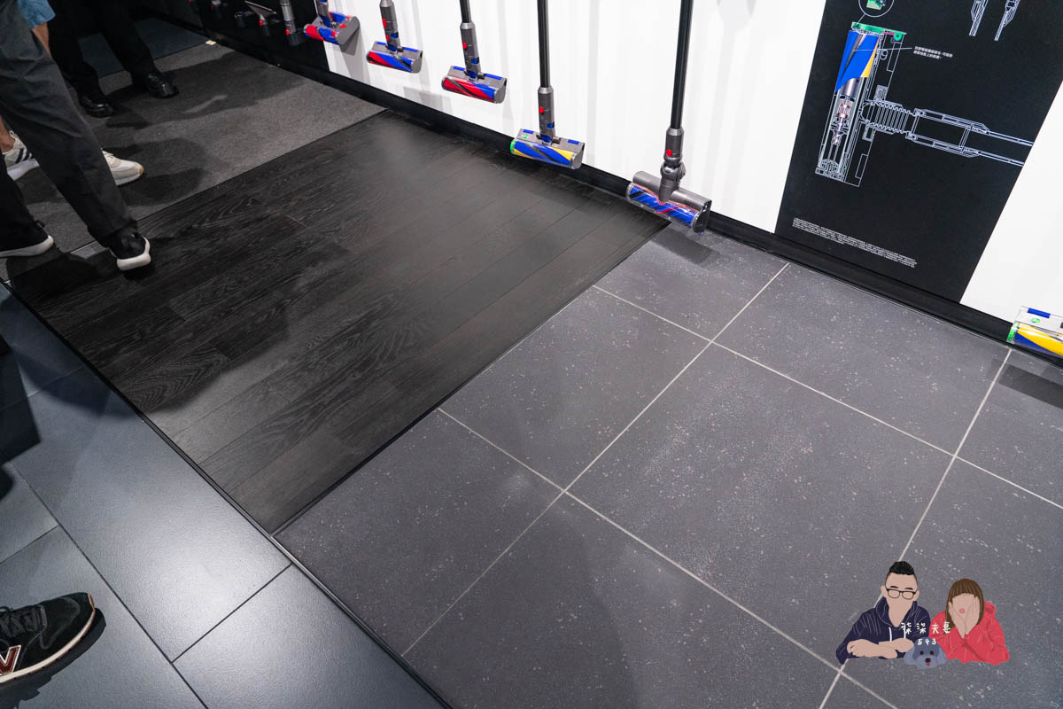 Dyson體驗店》全台首間就在新光三越A11，獨家提供禮盒個人化鐫刻服務！