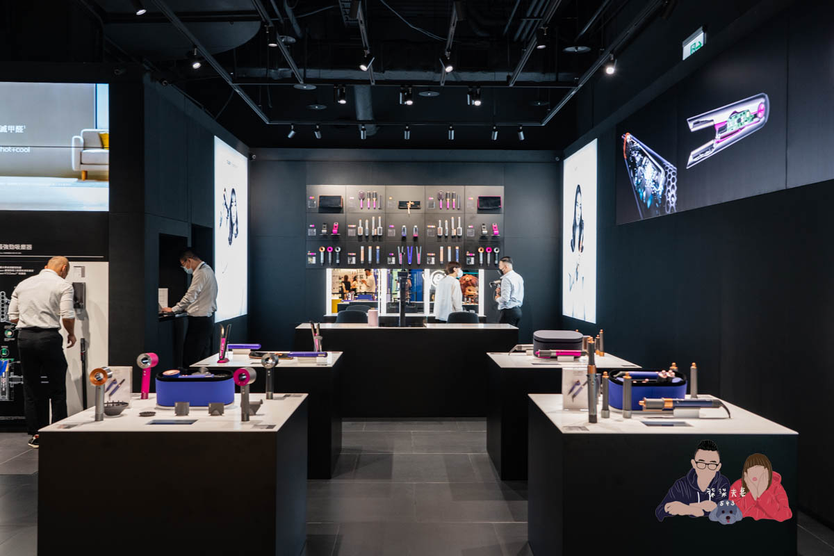 Dyson體驗店》全台首間就在新光三越A11，獨家提供禮盒個人化鐫刻服務！