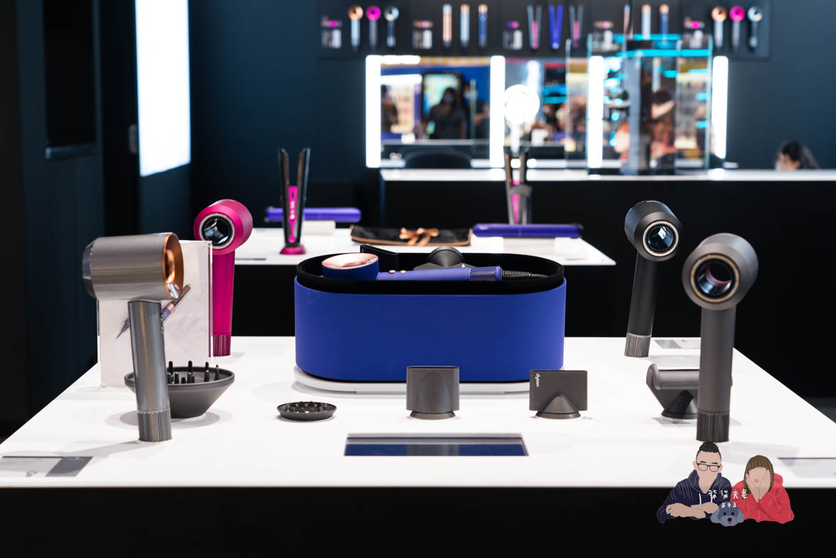 Dyson體驗店》全台首間就在新光三越A11，獨家提供禮盒個人化鐫刻服務！