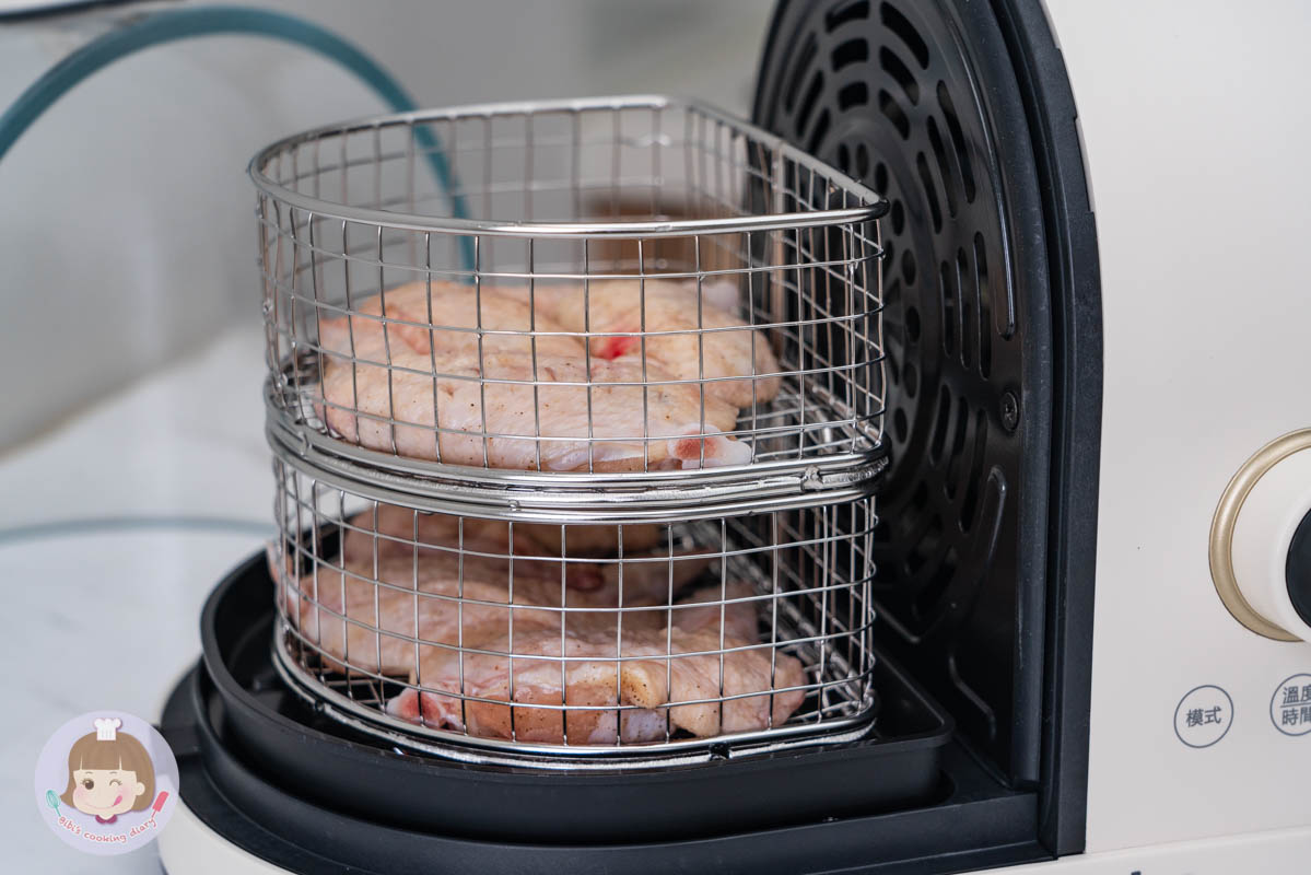 氣炸鍋推薦》sOlac膠囊空氣烤炸鍋｜可煎可炸一機兩用，小家庭必備家電！