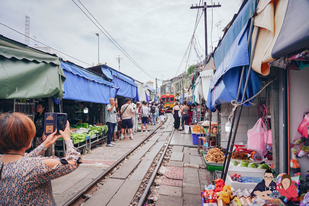 泰國美功鐵道市場-083