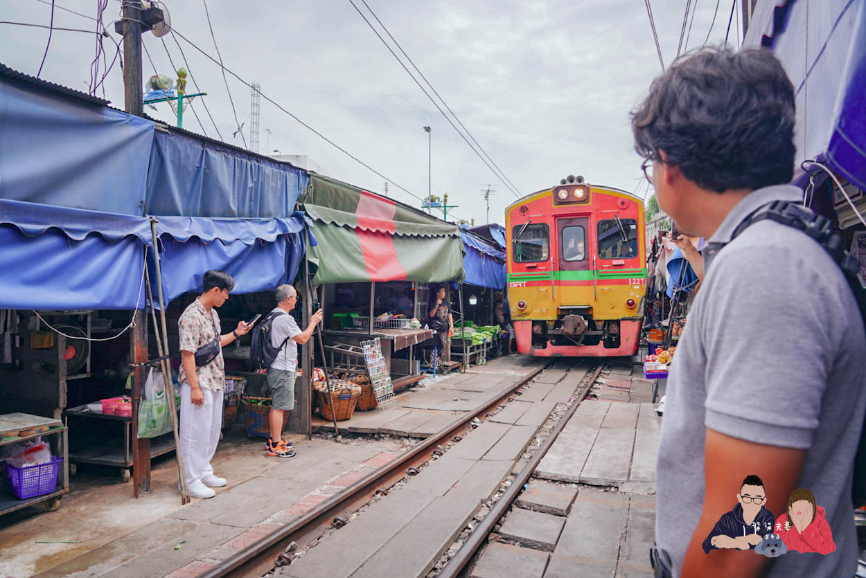 泰國美功鐵道市場-088