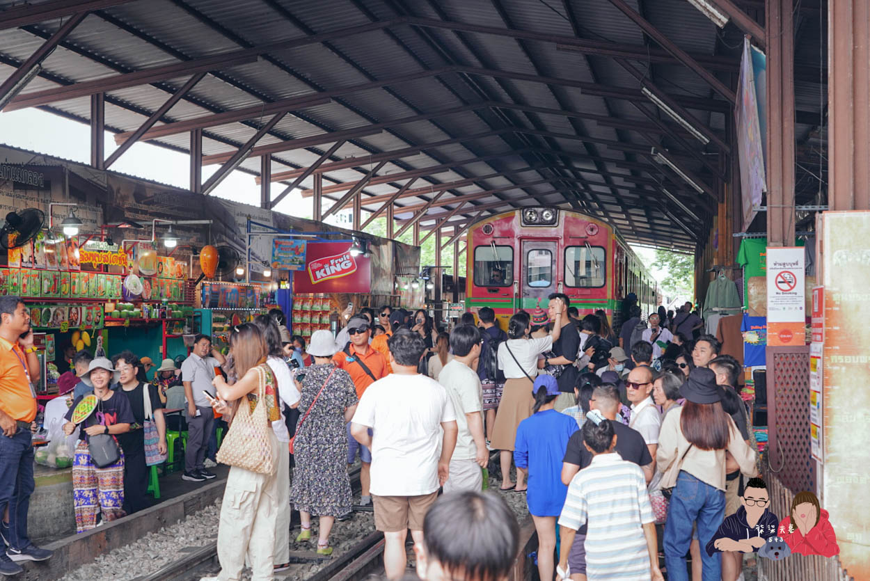 泰國美功鐵道市場-097
